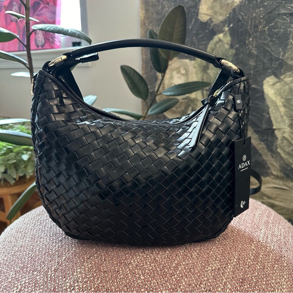 NWT Salerno Leather Shoulder Bag Marlin Black